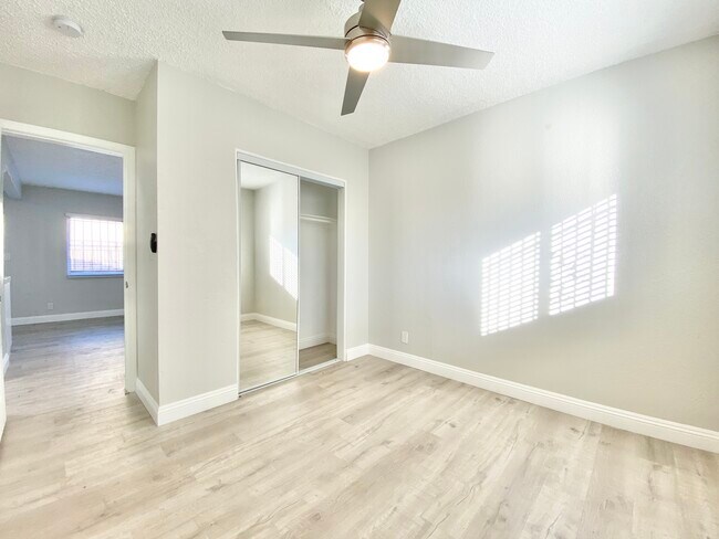 Foto del edificio - 1335 E 47th St