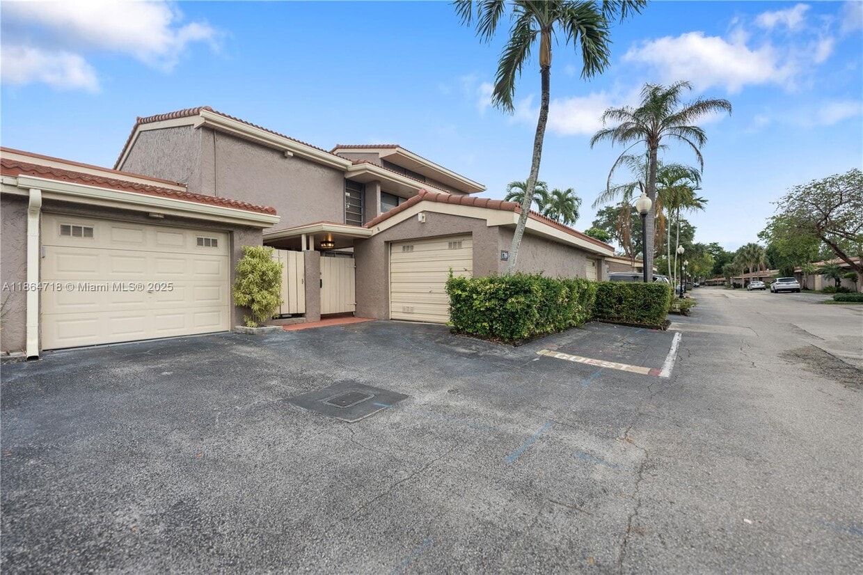 Foto principal - 1709 St Andrews Rd