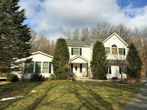 Primary Photo - Detached, Colonial,Contemporary - Effort, PA