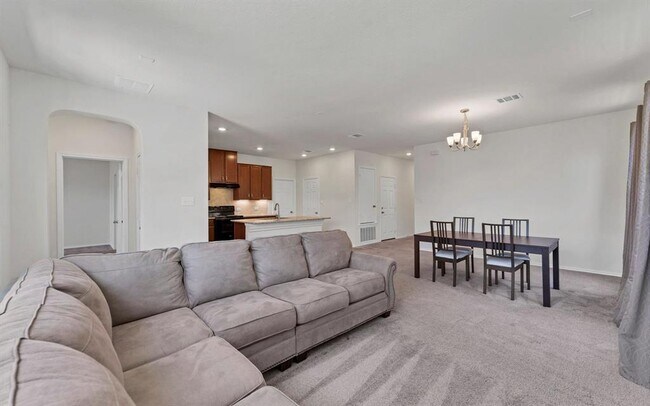 Building Photo - 229 Kennicott Dr