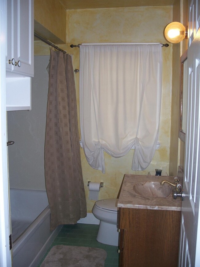 Foto del edificio - 4023 Berdina Rd