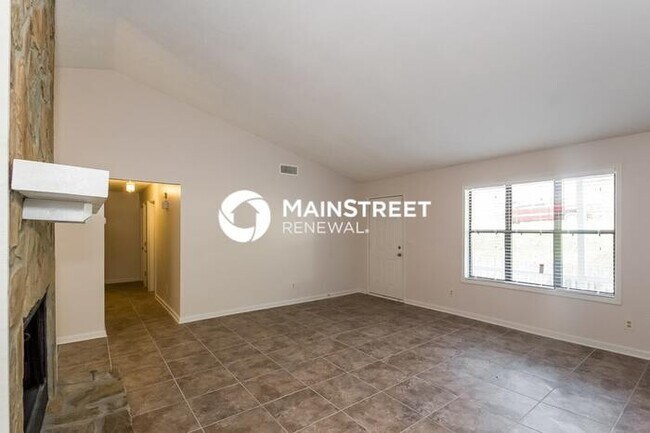 Foto del edificio - 3 Bedroom Pet-Friendly Home in Kennesaw, G...