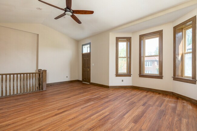 Door leads to balcony - 5024 Cates Ave