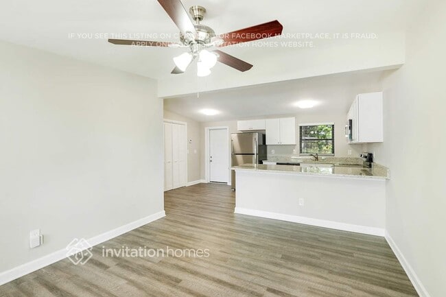 Building Photo - 6817 Tuttle St