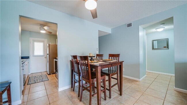 Foto del edificio - 1766 Cape Coral Pkwy E