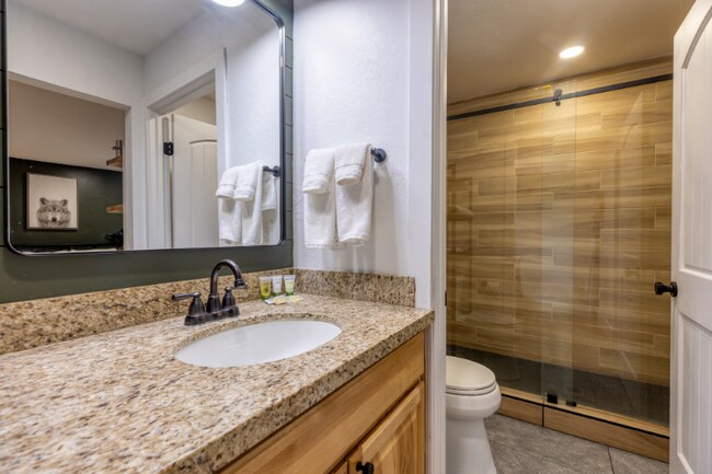 Foto del edificio - 1078 E White Mountain Blvd