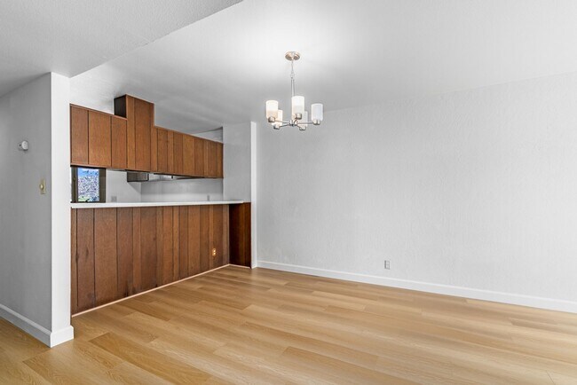 Building Photo - 1115 Camino Del Valle