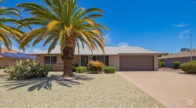 Building Photo - 17615 N Whispering Oaks Dr