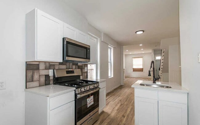 Photo - 2245 N Lambert St House