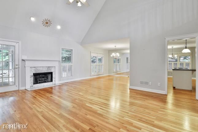 Building Photo - 4 br, 3 bath House - 703 Avalon Way