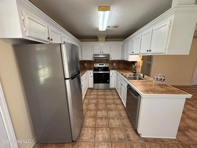 Building Photo - 1145 Barnett Bend Dr