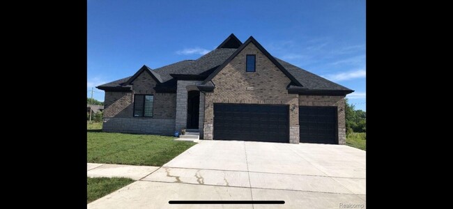 Building Photo - 3 Bedroom Single Family Home in Utica