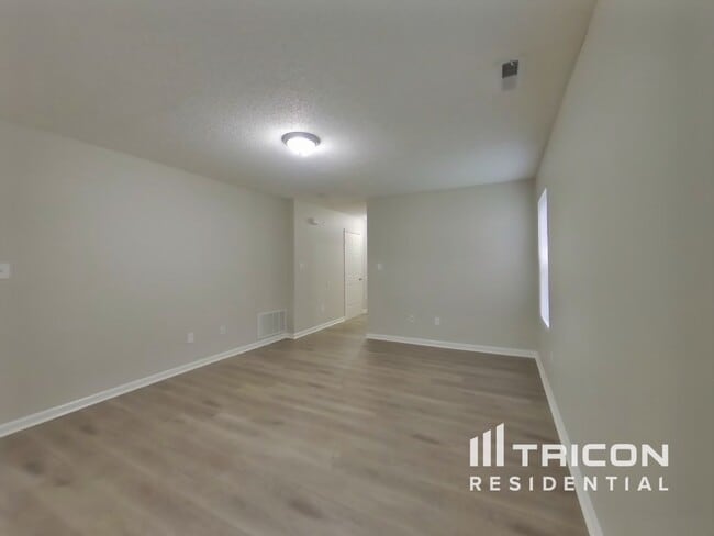 Foto del edificio - 2347 Middle View Dr