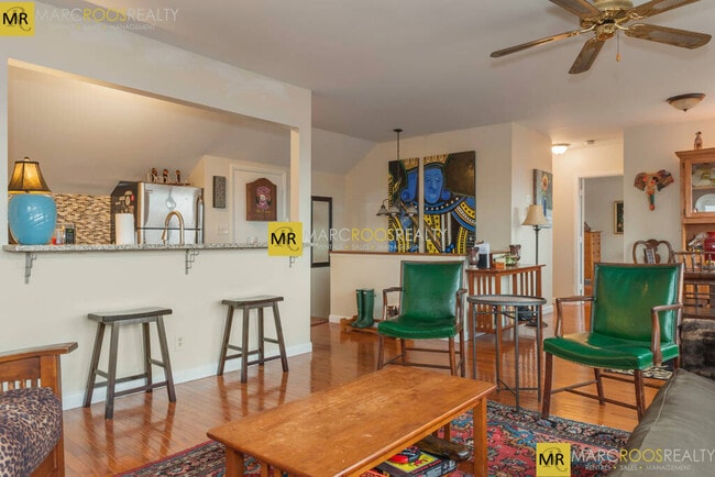 Building Photo - 140 Marginal St