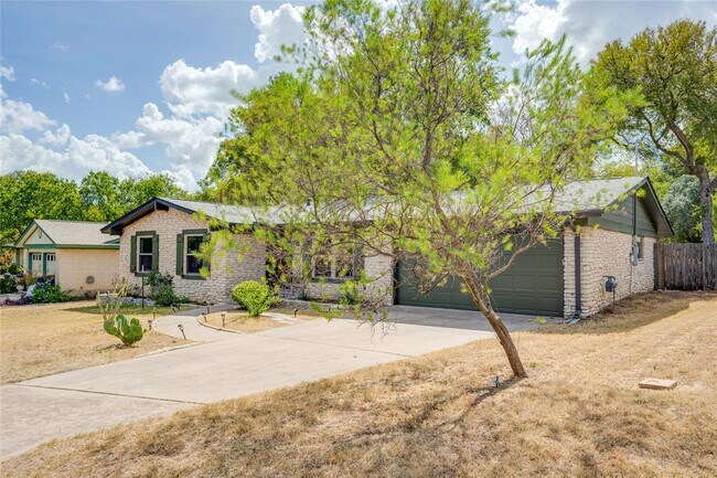 Building Photo - 703 Jetta Ct