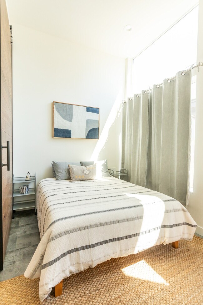 Foto del edificio - 3026 SW Charlestown St