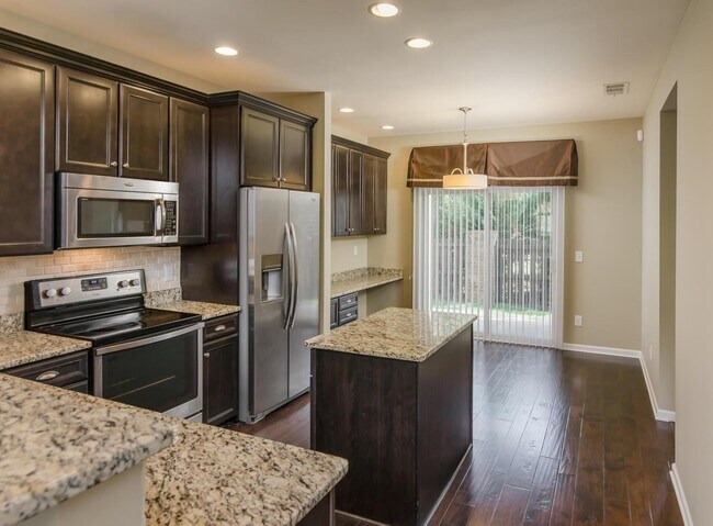 Building Photo - 2014 Traemoor Village Dr