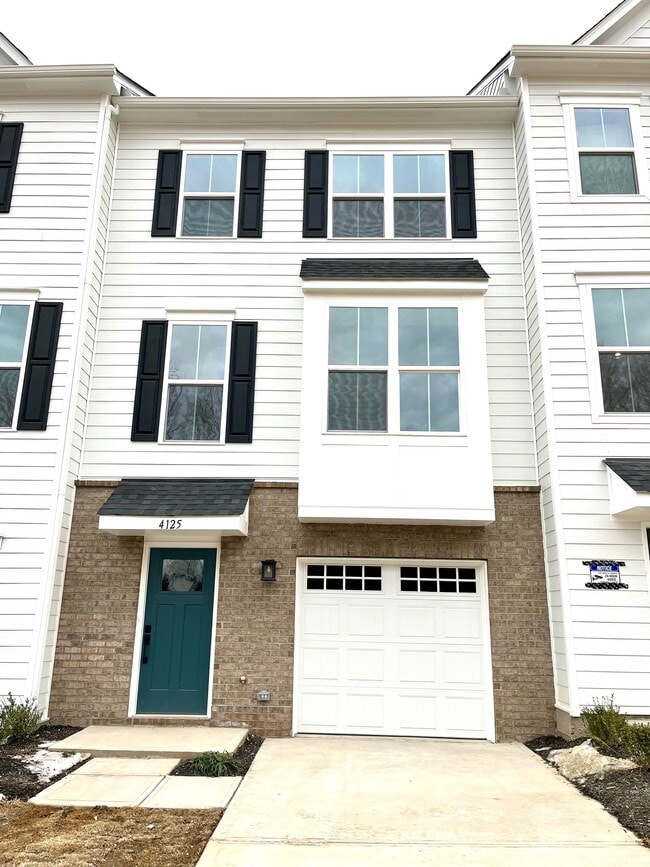 Building Photo - 4125 Auburn Oak Ln