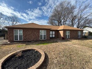 Building Photo - 3411 Emerald St