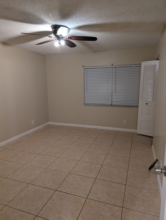 Foto del edificio - 2146 NW 57th Ave