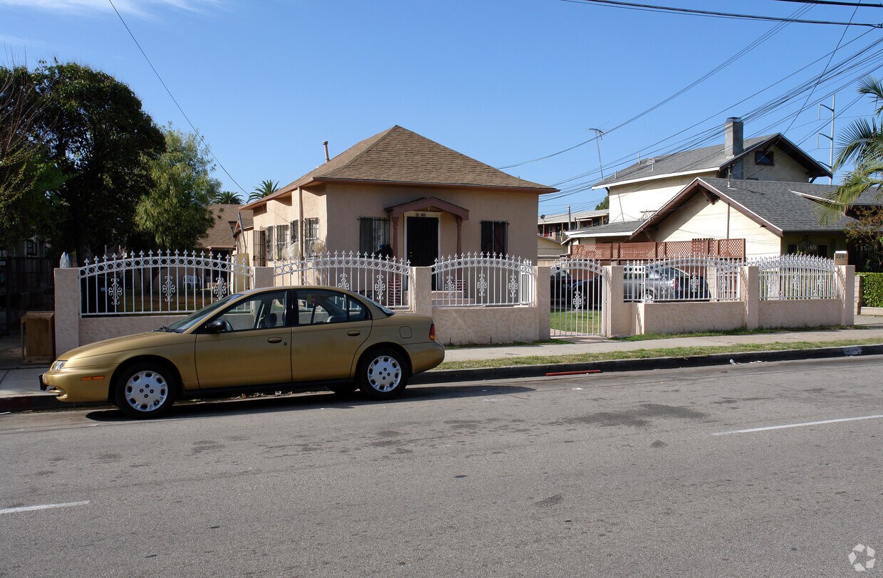 Primary Photo - 226 W Regent St