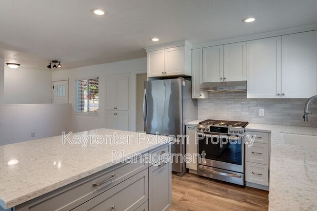 Building Photo - 5800 Deary Way