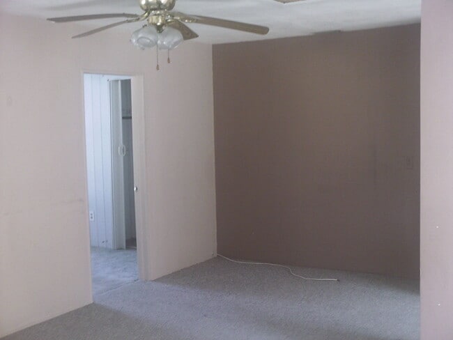 Building Photo - 1328 Illinois Ave