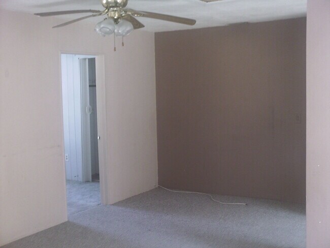 Foto del edificio - 1328 Illinois Ave