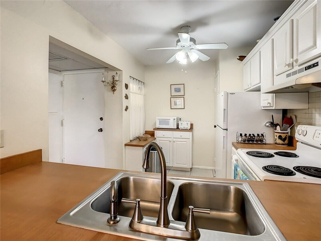 12300 Vonn Rd Unit 6303, Largo, FL 33774 Condo for Rent in Largo, FL