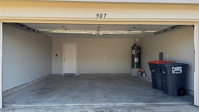 Primary Photo - 907 Post Oak Trail