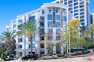 Building Photo - 10710 Wilshire Blvd