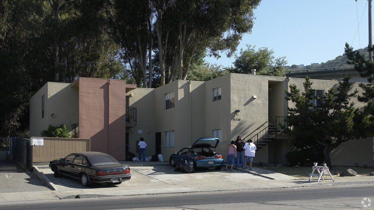 Building Photo - 6238 Seminary Ave