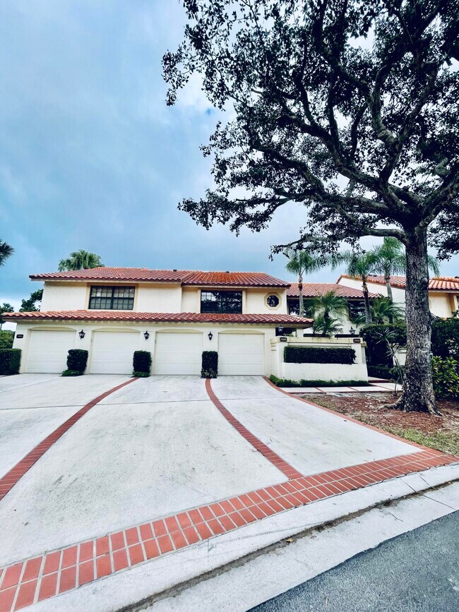 7888 La Mirada Dr, Boca Raton, FL 33433 Condo for Rent in Boca Raton, FL