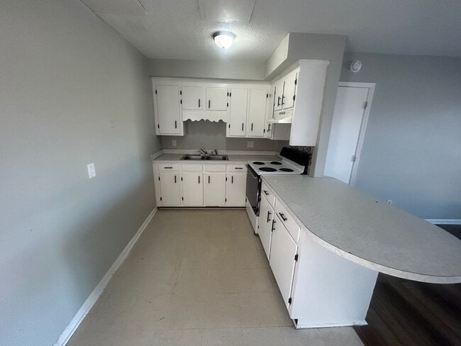 Building Photo - 1017-A Leaphart Street West Columbia, SC 29169