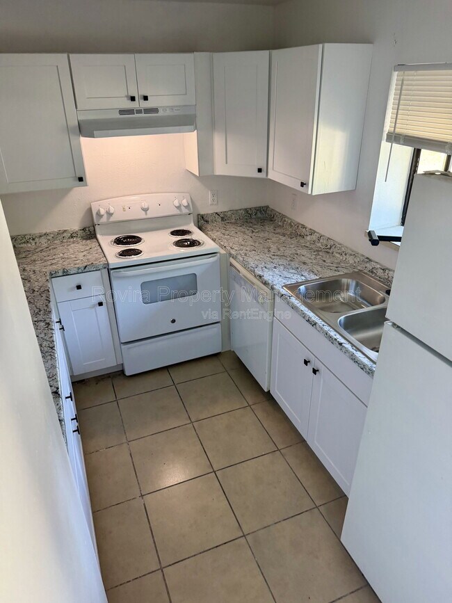 Building Photo - 1549 Tangelo Cir