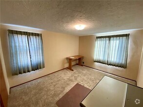Building Photo - 355 Macassar Dr