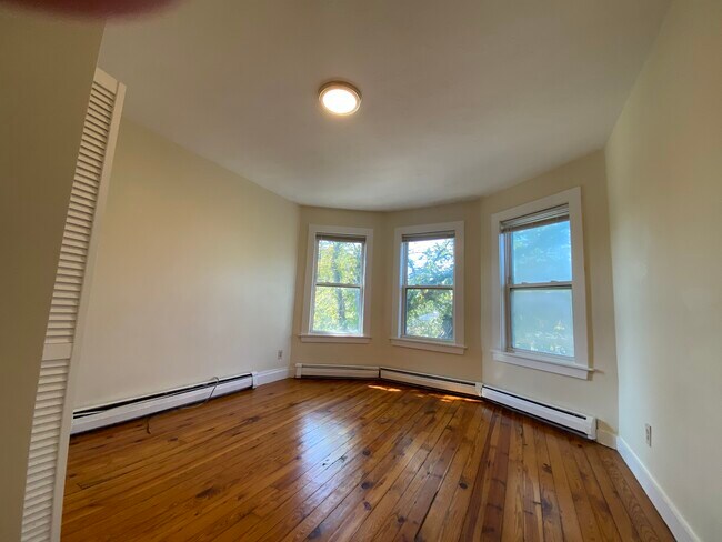 Foto del edificio - 86 Pleasant St