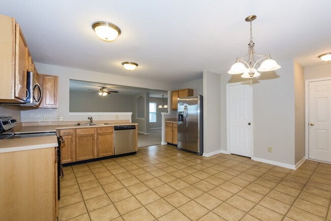 Foto del edificio - 1528 Bray Dr