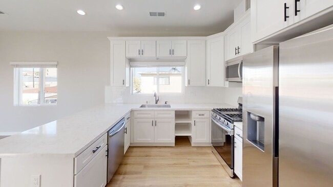 Foto del edificio - 4BD/2BA, Quick Walk to Campus!