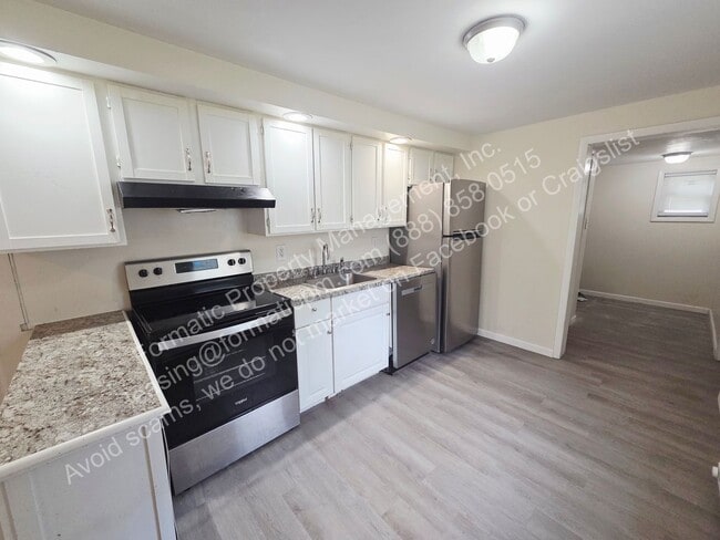 Foto del edificio - 694 W 8th St
