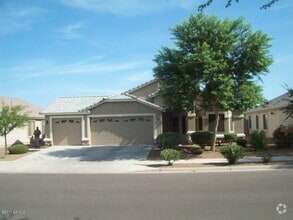 Building Photo - 2132 W Carter Rd
