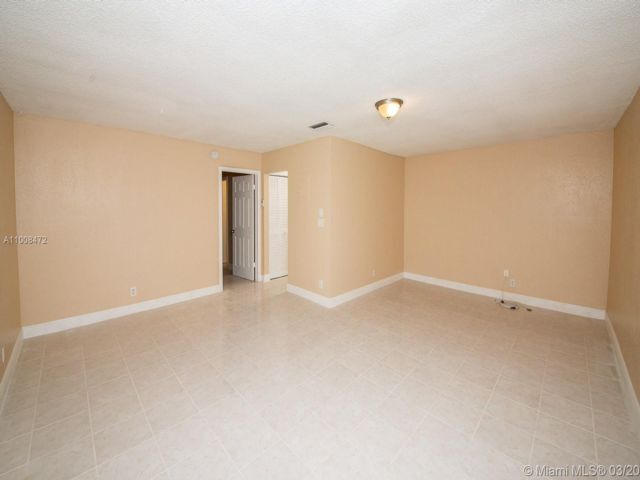 Foto del edificio - 4137 NW 88th Ave