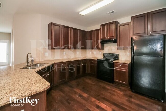 Building Photo - 4287 Sir Dixon Dr