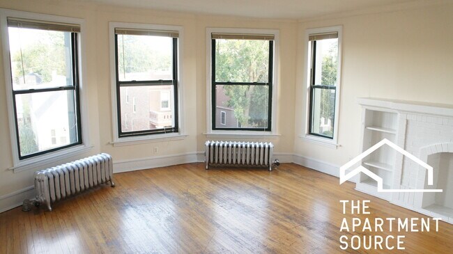 Building Photo - 2338 N Spaulding Ave