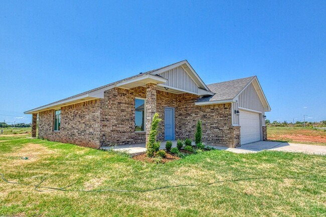 Building Photo - 3812 SE 80th St