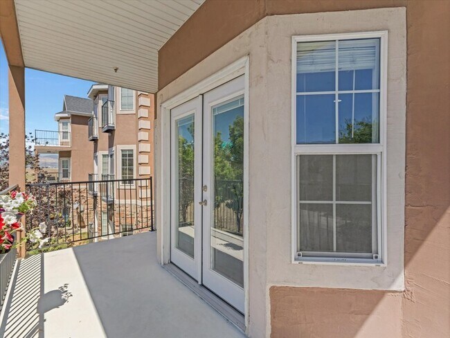Building Photo - 114 Bella Monte Dr