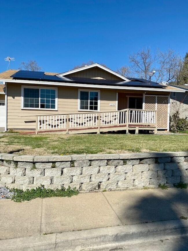 Foto del edificio - 2 Bedroom 1 Bath House with Solar