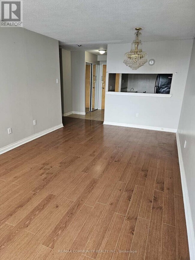Photo du bâtiment - 3050 Ellesmere Rd