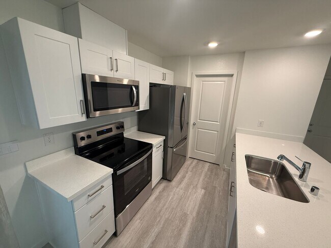 Foto del edificio - New Home in Gated Community