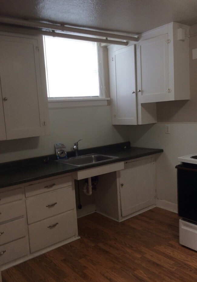 Building Photo - 936 Highland Ave